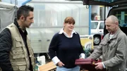 Trödelprofi Mauro (li.) muß zwischen Uwe und seiner Schwester Petra vermitteln..