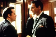 CIA-Agent Clayton Webb (Steven Culp, l.) und Harm Rabb (David James Elliott, r.) sind nicht gerade die besten Freunde, respektieren sich aber.