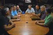 Rick Lagina (2.v.l.), Marty Lagina (3.v.l.), Craig Tester (4.v.r.), Jack Begley (3.v.r.)