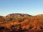 Die spektakuläre Landschaft des Karijini National Parks in Australien wurde in über zwei Milliarden Jahren geschaffen: Erdgeschichte anschaulich am alten Gestein offenbart.