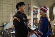 Barry Goldberg (Troy Gentile, l.); Lainey Lewis (AJ Michalka, r.)