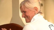 Tierärztin Katharina Ott freut sich.
