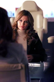 An einem Tatort wird die Leiche einer Frau gefunden, die verblüffende Ähnlichkeit mit Lanie Parish hat. Beckett (Stana Katic) stellt sich die Frage, ob es der Täter auf die Mitarbeiter ihres Teams abgesehen haben könnte ...