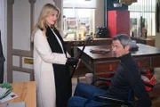 Benedikt (Jens Hajek) wird von hilfloser Wut auf Patrizia (Miriam Lahnstein) eingeholt. +++ Die Verwendung des sendungsbezogenen Materials ist nur mit dem Hinweis und Verlinkung auf RTL+ gestattet.