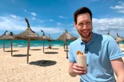 Sven Kroll an der Playa de Palma auf Mallorca