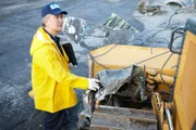 Die Start- und Landebahn 5R auf Taiwans internationalem Flughafen Chiang Kai-Shek ist seit Monaten wegen Reparaturarbeiten geschlossen. In der Nacht des 31. Oktober 2000 kollidierte eine Boeing 747 mit dem schweren Gerät, das für die Reparaturen eingesetzt wurde.  Der Ermittler Kae Yong (gespielt von Frank Nakashima) vom taiwanesischen Rat für Flugsicherheit untersucht das Wrack, um herauszufinden, wie das Passagierflugzeug mit 179 Menschen an Bord mit dem Baugerät kollidierte und 83 Menschen tötete.