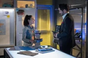 Ella (Aimee Garcia) und Lucifer Morningstar (Tom Ellis)
