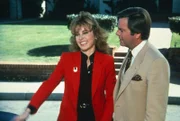 Jennifer Hart (Stefanie Powers, l.); Jonathan Hart (Robert Wagner, r.)