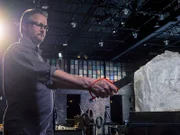 Waffenexperte, Schmied und Juror J. Neilson (Bild) sucht bei "Forged in fire" den besten Waffenschmied ...