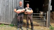 Michael Haider und Andreas Vogel von der Dorfschäferei Palmzin machen im Recknitztal Schafskäse.