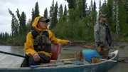 Chris und Jessi Morse beim Angeln mit dem Kanu auf dem Cosna River. (National Geographic)