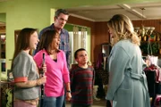 (v.l.n.r.) Sue (Eden Sher); Frankie (Patricia Heaton); Mike (Neil Flynn); Brick (Atticus Shaffer); Pam (Kirstie Alley)