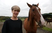 Auf die neue Stallhilfe Katrin warten vielfältige Aufgaben auf Gut Herrenhöhe ...