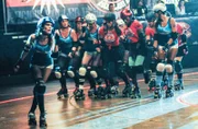 In order to solve a murder, Five-0 sends Catherine (Michelle Borth) in undercover at the local roller derby to find the culprit.