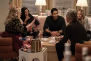(v.l.n.r.) Penelope Garcia (Kirsten Vangsness); Dr. Tara Lewis (Aisha Tyler); Luke Alvez (Adam Rodriguez); David Rossi (Joe Mantegna); Jennifer Jareau (A.J. Cook)