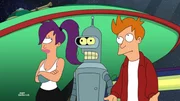 Nachdem Ausfall der dunklen Materie müssen sich Leela (l.), Bender (M.) und Fry (r.) eine Quelle für Treibstoff suchen ...