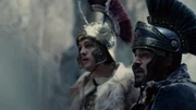 Alexander (David Schütter) und sein bester Freund Hephaistion (Sascha Tschorn) am Hindukusch. Nach ihrer Vorstellung eines der letzten Hindernisse auf dem Weg nach Indien, ans Ende der Welt.