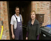 Thorsten und sein Bruder hatten ein sanierungsbedürftiges Fachwerkhaus geerbt, das Thorsten seinem Bruder komplett abkaufte. Gemeinsam mit Marion und den drei Kindern will er das Haus in Eigenleistung sanieren...