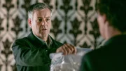 Die für ihn kinderleichten Fälle von Inspector Lestrade (Rupert Graves, li.) bieten dem unterforderten Meisterdetektiv Sherlock Holmes (Benedict Cumberbatch) einen erfüllenden Zeitvertreib.