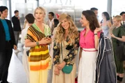 l-r: Miranda Hobbs (Cynthia Nixon), Carrie Bradshaw (Sarah Jessica Parker), Charlotte York (Kristin Davis)