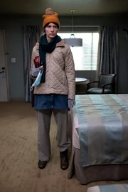 Catherine (Dolly Wells)