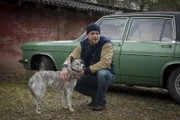 Ist ein Tierfreund, der aber mit dem "Karma-Quark" nichts am Hut hat: Mick (Henning Baum) ...