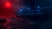 Weil sich das Schiff um 10, 15 Grad neigte, nachdem die drei sowjetischen Torpedos eingeschlagen waren, löste sich steuerbordseitig keines der Rettungsboote. (CGI-Animation)