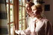 Georg Lamprecht (Daniel Krauss) und Ida Lamprecht (Stephanie Schönfeld) machen sich große Sorgen um ihre verschwundene Tochter.
