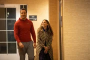 Jeremy (Dominic Fumusa) and Frances (Sarah Jessica Parker)