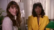 Monica (Roma Downey) mit Meghan (Natalie Cole)