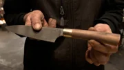 Die Stahlrezeptur der Damaszener-Messer aus Aschau ist streng geheim und wurde über vier Jahre getestet, um beste und fehlerfreie Qualität zu garantieren.