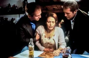 (v.li.): Fritz Egger (Markus Gruber), Monika Guthmann (Anna Steiner), Harald Krassnitzer (Dr. Justus Hallstein).