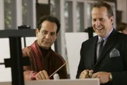Der schwerreiche Russe Petya Lovak (Peter Stormare) ist begeistert von Monks (Tony Shalhoub) künstlerischem Talent und kauft Monks zweifelhaften Werke für beachtliche Summen auf.  +++