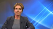 MERYNS sprechzimmer - Organisch gesund und trotzdem krank? - Diesmal im Sprechzimmer diskutiert Prof. Meryn ein Krankheitsbild, das scheinbar keines ist: Immer mehr Menschen leiden an körperlichen Beschwerden wie Schwindel oder Magenproblemen und verlassen die Arztpraxen dennoch nicht selten "ohne Befund". Ärzte-Hopping ist oft die Folge, in der Hoffnung, Heilung zu bekommen. Denn die Beschwerden sind echt – und keineswegs Einbildung. Psychosomatik ist ein eigenes Krankheitsbild. Von somatoformen Störungen ist die Rede, wenn die Beschwerden körperlich verursacht scheinen, die Ärzte aber keine organische Erklärung finden.  Im Bild: Aglaja Sedelmeier (Ärztin für Psychosomatische Medizin und Psychotherapie).