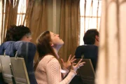 Sue (Eden Sher)