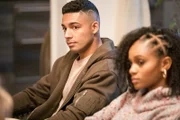 Michael Evans Behling (Jordan Baker), Geffri Maya (Simone Hicks).
