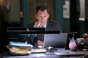 Detective Frank Cosgrove (Jeffrey Donovan)