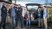 Fall gelöst! Rafa, Jet und Milan strahlen, während Werkel (Jörg Zuch) abgeführt wird.