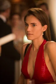 Marnie Michaels (Allison Williams)