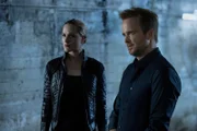 L-R: Dolores Abernathy (Evan Rachel Wood) and Caleb Nichols (Aaron Paul)