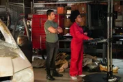 Nick Torres (Wilmer Valderrama, l.); Kasie Hines (Diona Reasonover, r.)