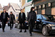 (L-R): Luke Kleintank als Special Agent Scott Forrester, Carter Redwood als Special Agent Andre Raines, Vinessa Vidotto als Special Agent Cameron Vo, Heida Reed als Special Agent Jamie Kellett.