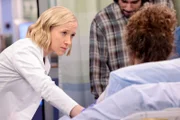 Jessy Schram als Hannah Asher