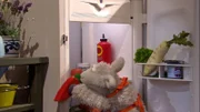 Wolle bringt am Putztag die Möhre auf Hochglanz.