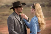 Teddy Flood (James Marsden) and Dolores Abernathy (Evan Rachel Wood)