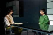 Bruno (Martin Peńaloza Cecconi) findet einen Zugang zu der schüchternen Nehir (Bayan Layla) und versucht herauszufinden, ob sie etwas über das Verschwinden von Anastasias Vater weiß.