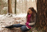 ARD STURM DER LIEBE FOLGE 1232, am Dienstag um 15:10 Uhr im ERSTEN. Als Eva (Uta Kargel) alleine einen Spaziergang im Wald macht, bricht sie plötzlich mit heftigen Schmerzen zusammen.