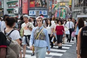 Shoshanna (Zosia Mamet) hat sich sehr gut in Japan eingelebt.