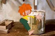 Der Pumuckl klebt am Leimtopf in der Werkstatt von Schreinermeister Eder. Weiteres Bildmaterial finden Sie unter www.br-foto.de.