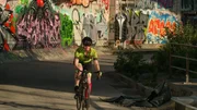 Caroline möchte keine Hormone nehmen und setzt auf Sport, um die Wechseljahre gut bewältigen zu können.